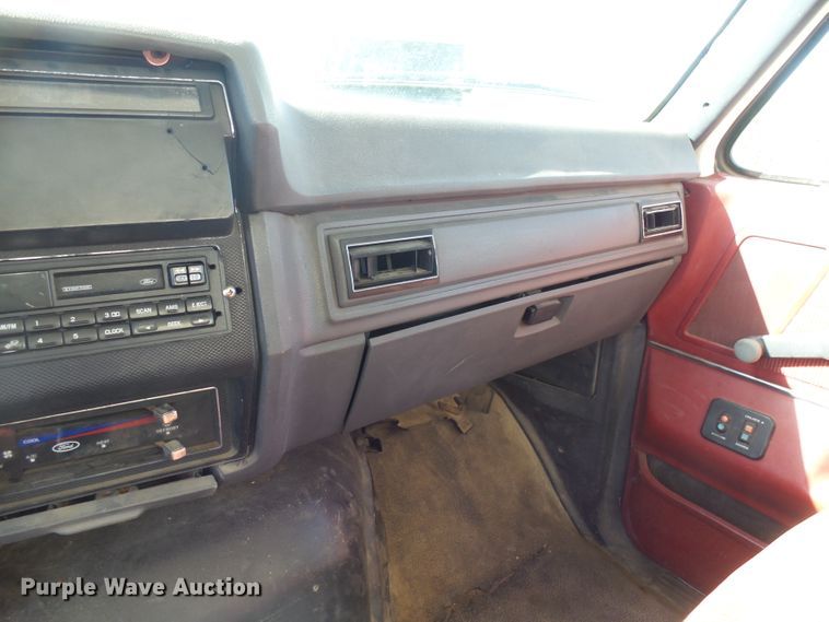 image for item DX9234 1990 Ford F800F  grain truck