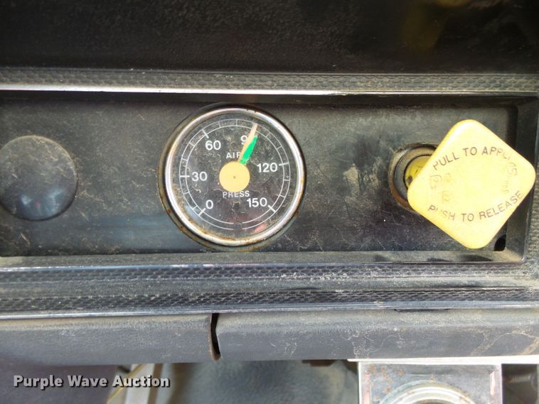 image for item DX9234 1990 Ford F800F  grain truck