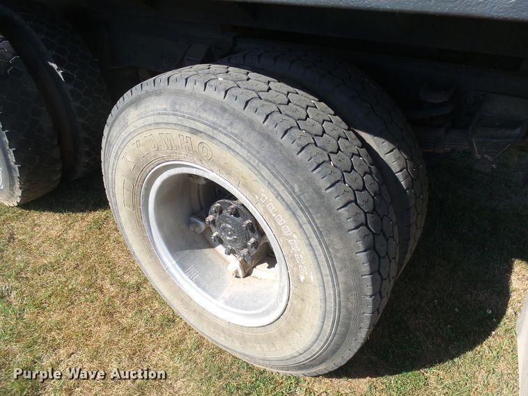 image for item DX9234 1990 Ford F800F  grain truck