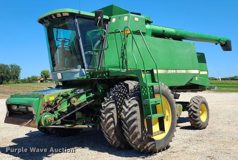 image for item EL9979 John Deere 9600 combine