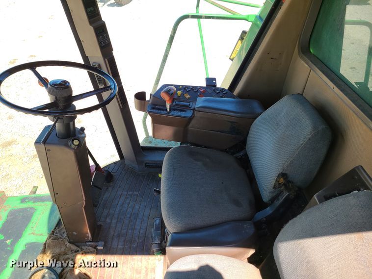 image for item EL9979 John Deere 9600 combine