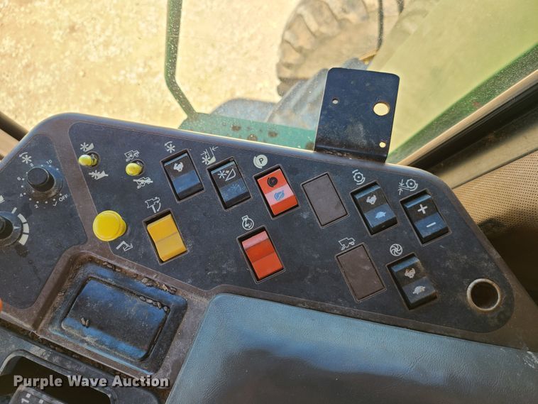 image for item EL9979 John Deere 9600 combine