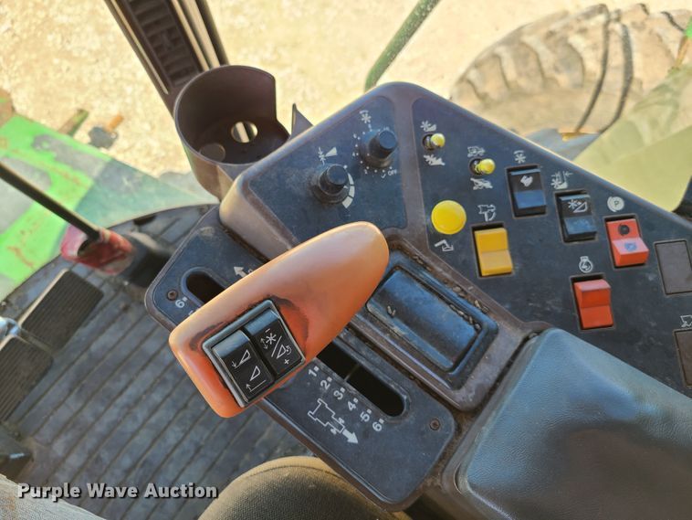 image for item EL9979 John Deere 9600 combine