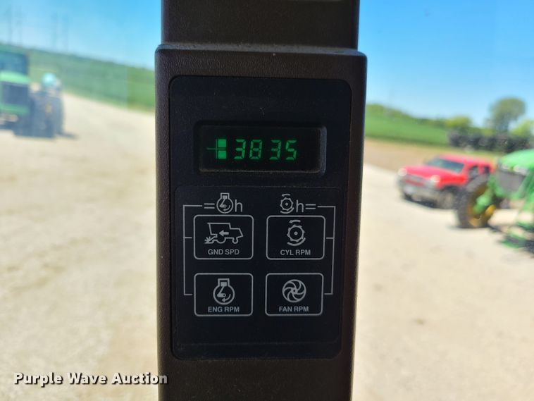 image for item EL9979 John Deere 9600 combine