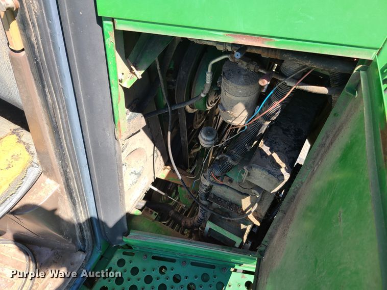 image for item EL9979 John Deere 9600 combine