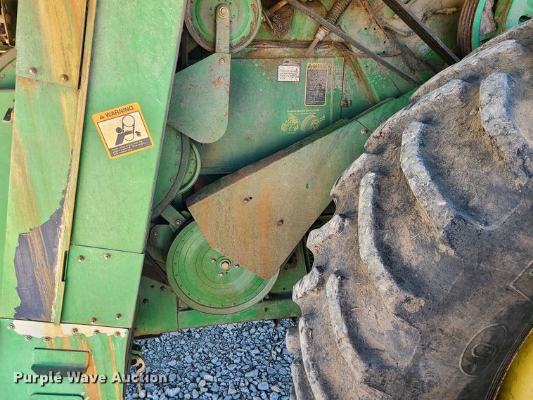 image for item EL9979 John Deere 9600 combine