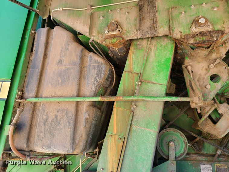 image for item EL9979 John Deere 9600 combine