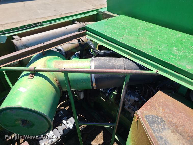 image for item EL9979 John Deere 9600 combine