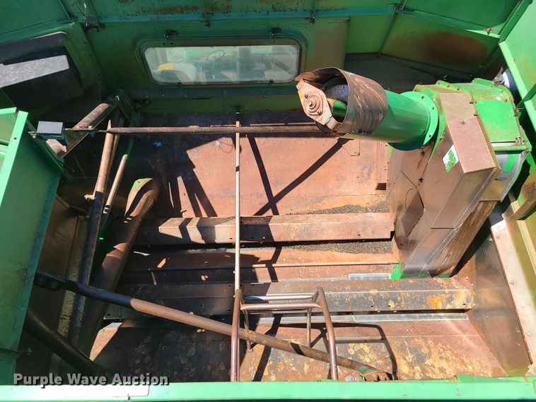 image for item EL9979 John Deere 9600 combine