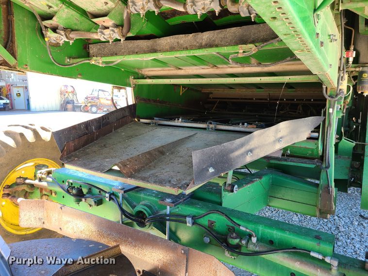 image for item EL9979 John Deere 9600 combine