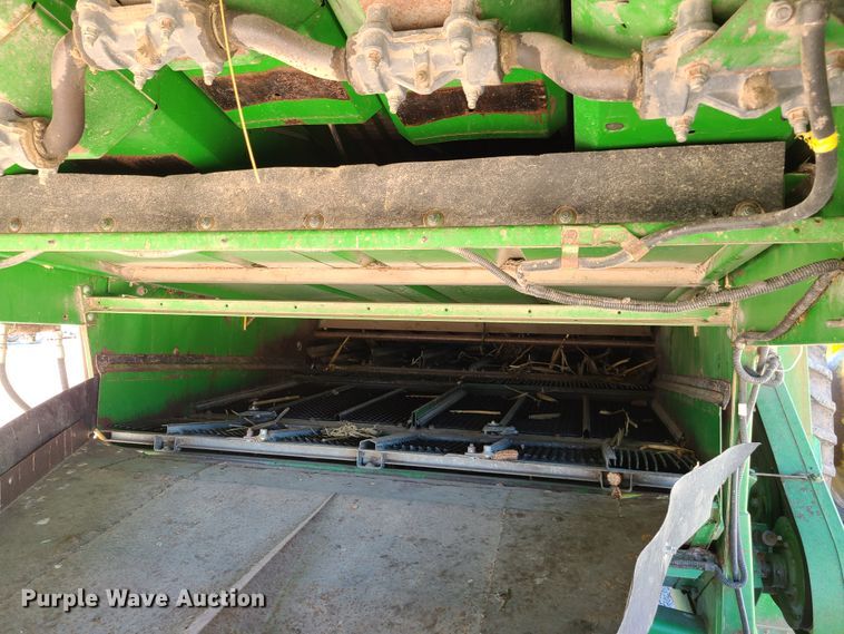 image for item EL9979 John Deere 9600 combine