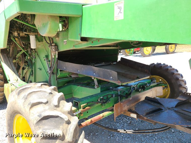 image for item EL9979 John Deere 9600 combine