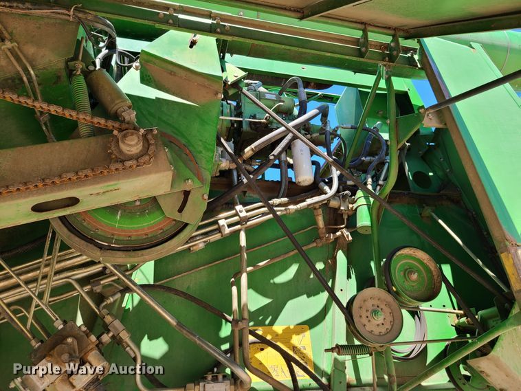 image for item EL9979 John Deere 9600 combine