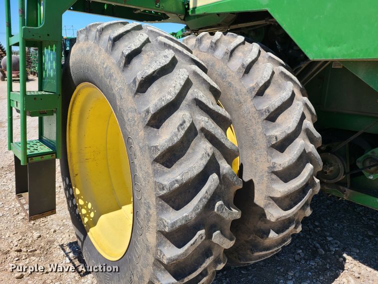 image for item EL9979 John Deere 9600 combine