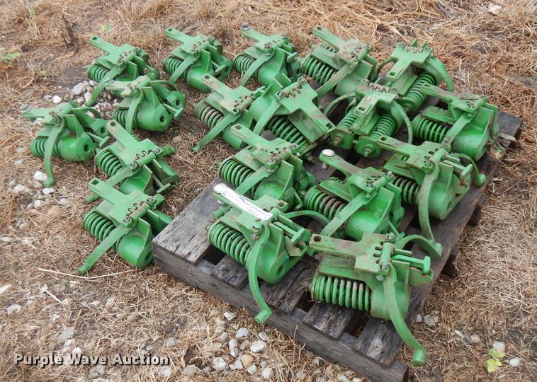 image for item FN9328 (18) John Deere HD springs