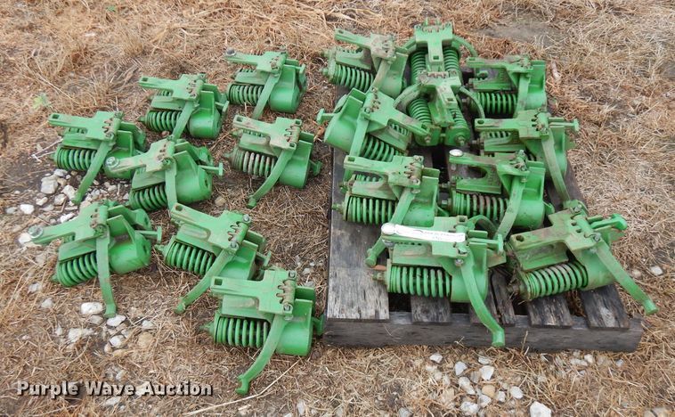 image for item FN9328 (18) John Deere HD springs