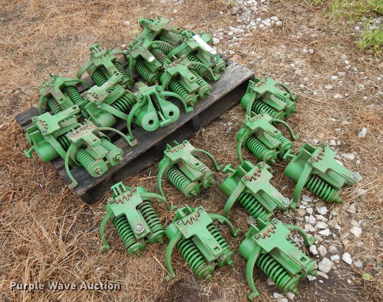 image for item FN9328 (18) John Deere HD springs