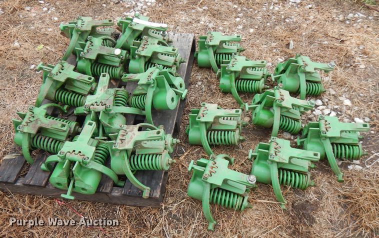 image for item FN9328 (18) John Deere HD springs