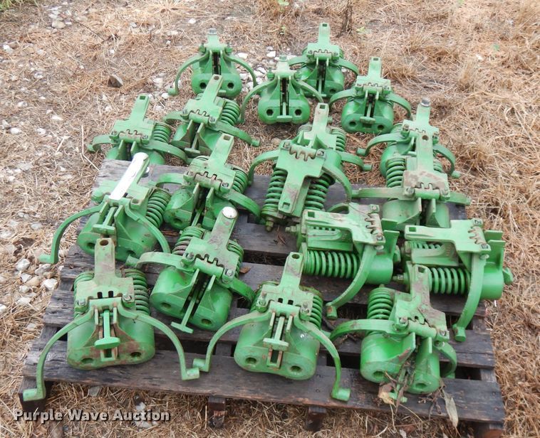 image for item FN9328 (18) John Deere HD springs