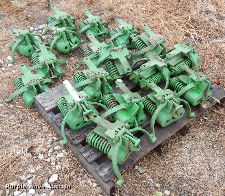 image for item FN9328 (18) John Deere HD springs