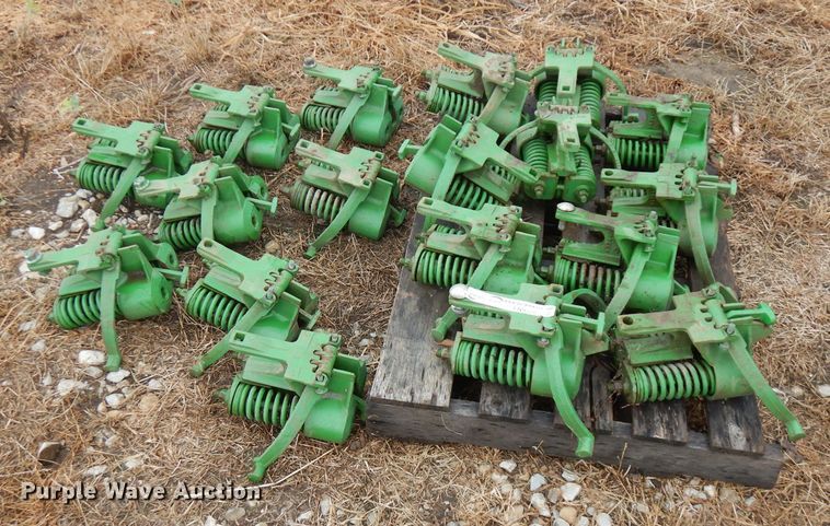 image for item FN9328 (18) John Deere HD springs