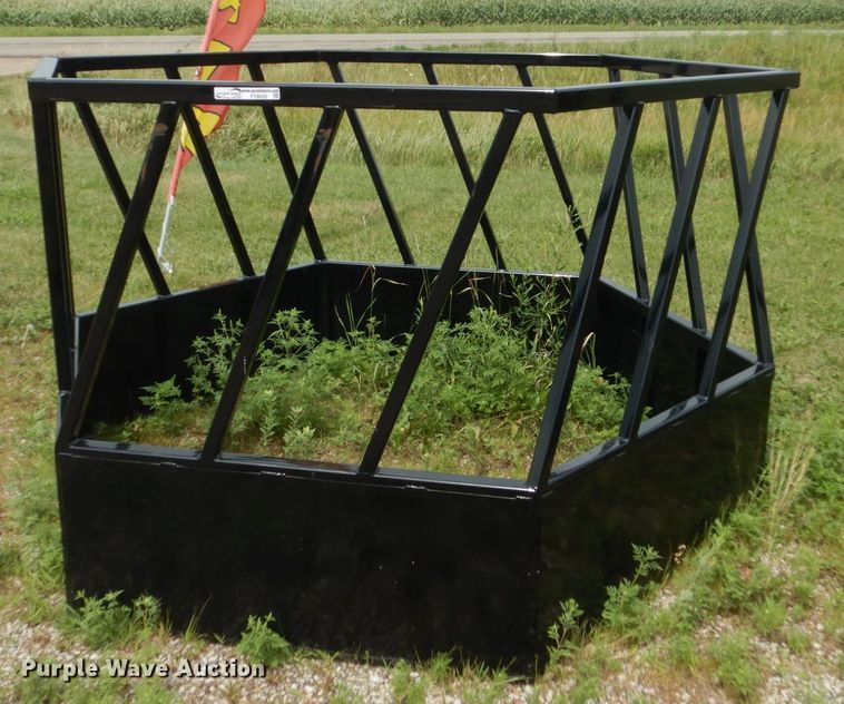 image for item FT9050 Hay bale feeder