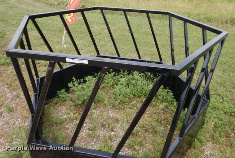 image for item FT9050 Hay bale feeder