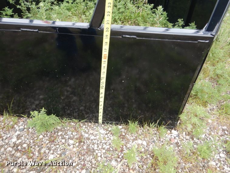 image for item FT9050 Hay bale feeder