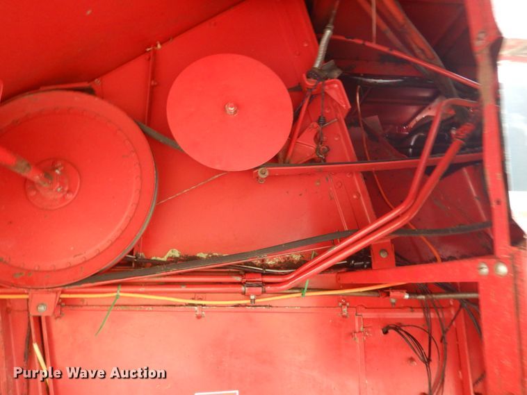 image for item FT9060 International 1480 combine