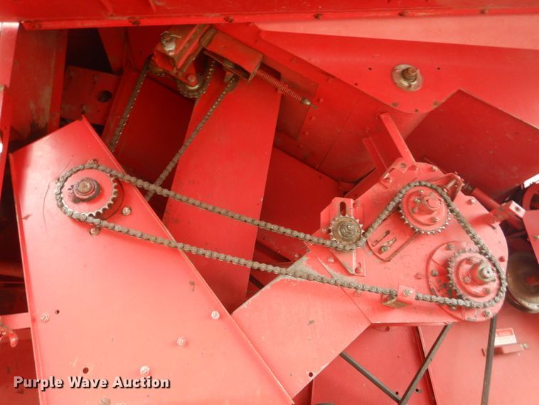 image for item FT9060 International 1480 combine