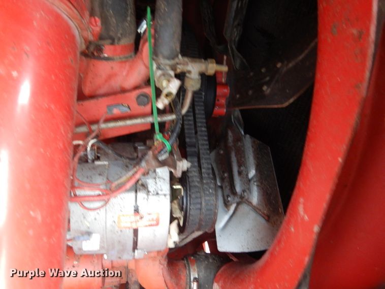 image for item FT9060 International 1480 combine