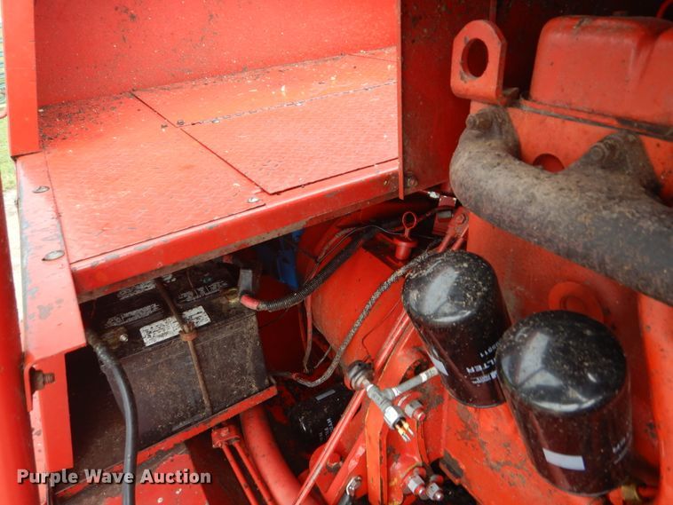 image for item FT9060 International 1480 combine