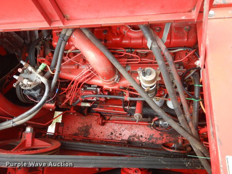 image for item FT9060 International 1480 combine