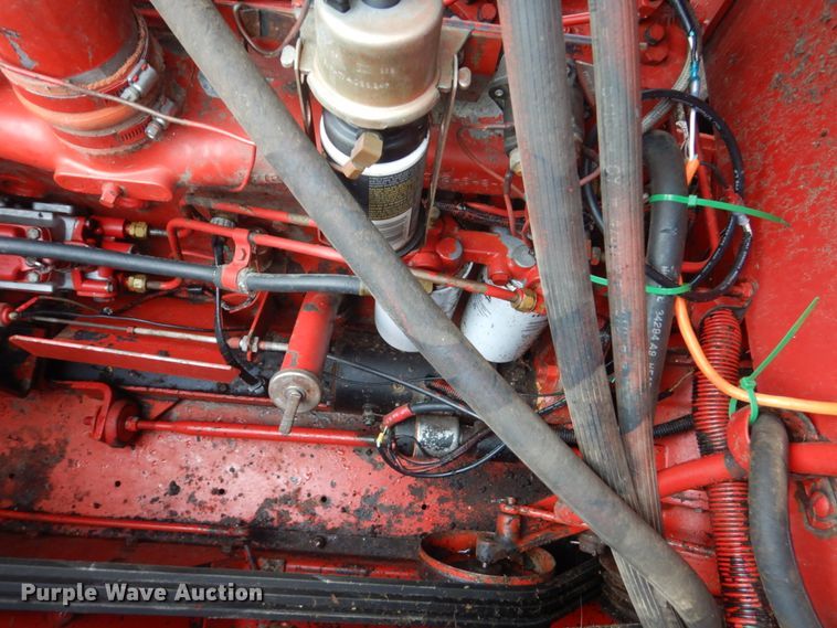 image for item FT9060 International 1480 combine