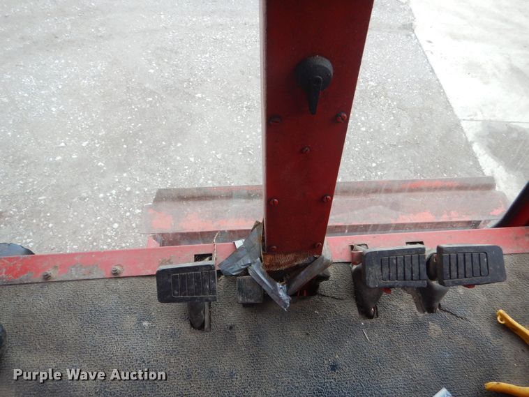 image for item FT9060 International 1480 combine