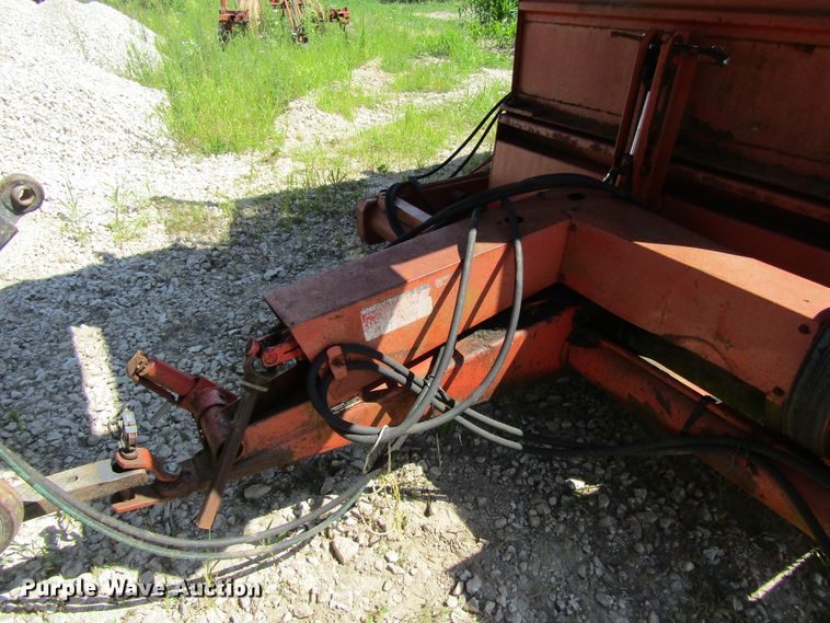 image for item GQ9081 Hesston StakHand 60A bale stacker