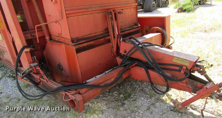 image for item GQ9081 Hesston StakHand 60A bale stacker