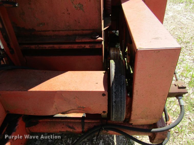 image for item GQ9081 Hesston StakHand 60A bale stacker