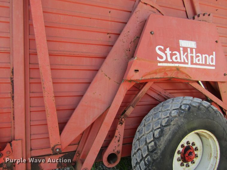 image for item GQ9081 Hesston StakHand 60A bale stacker