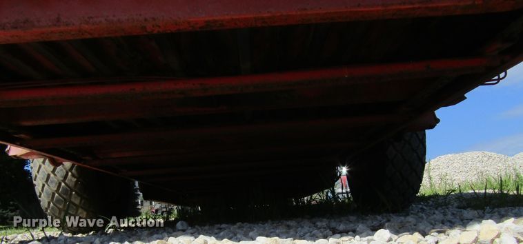 image for item GQ9081 Hesston StakHand 60A bale stacker