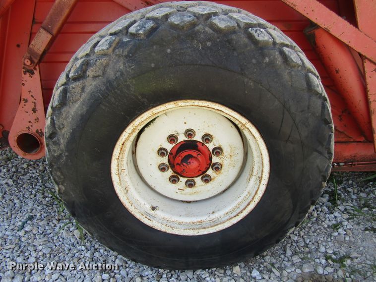 image for item GQ9081 Hesston StakHand 60A bale stacker