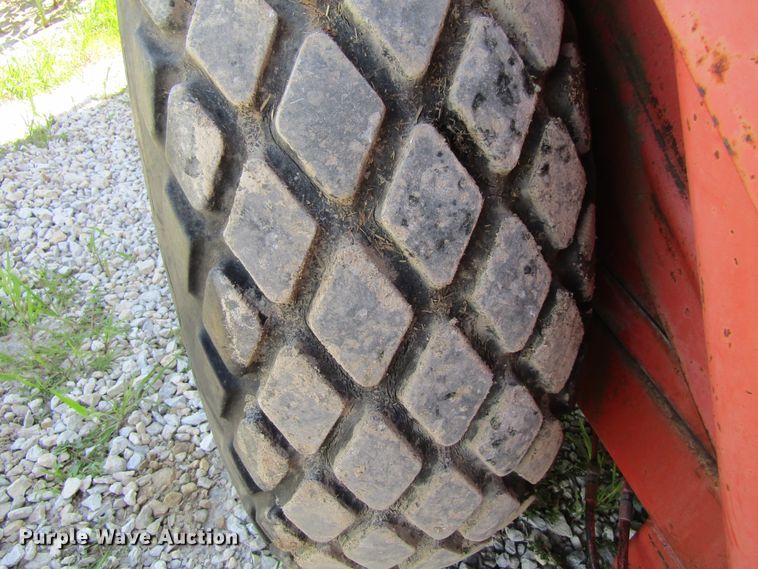 image for item GQ9081 Hesston StakHand 60A bale stacker