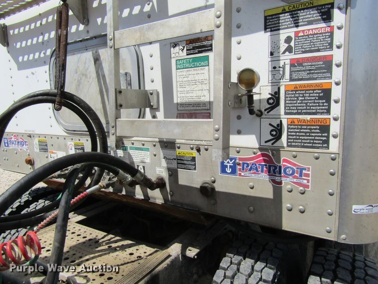 image for item GQ9082 2007 Wilson DWBT-600 live bottom trailer