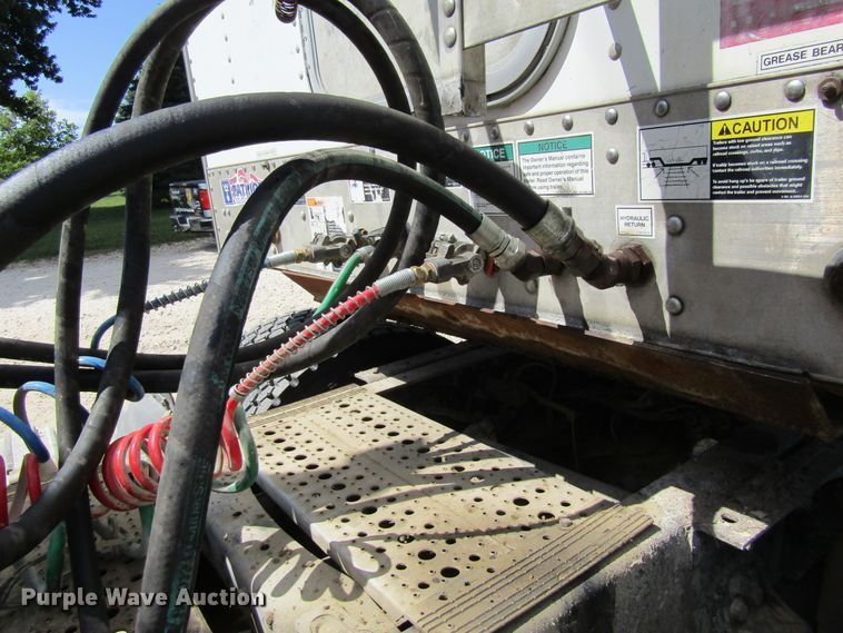 image for item GQ9082 2007 Wilson DWBT-600 live bottom trailer