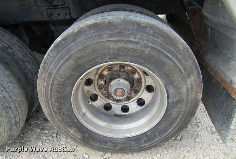 image for item GQ9082 2007 Wilson DWBT-600 live bottom trailer