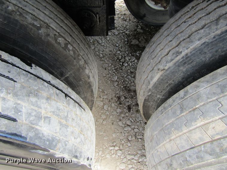 image for item GQ9082 2007 Wilson DWBT-600 live bottom trailer