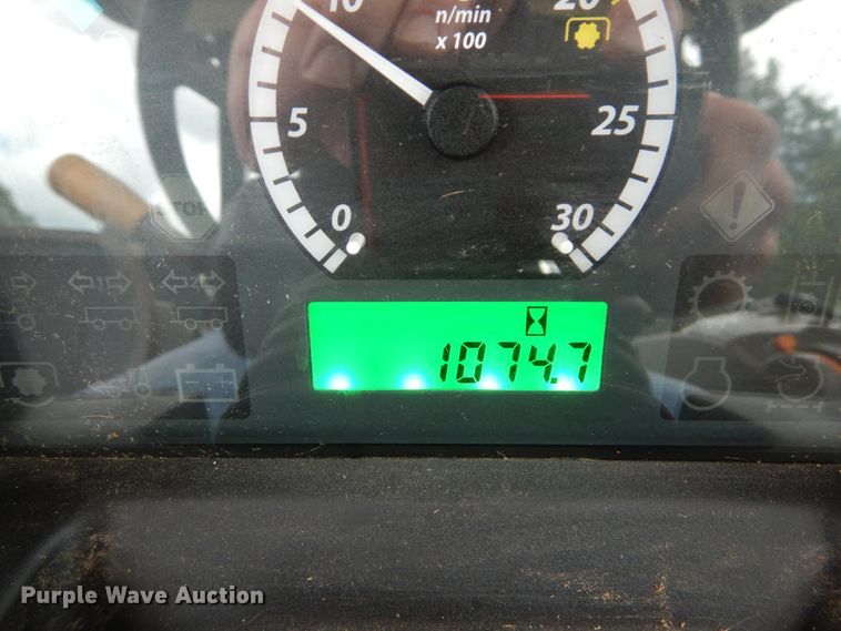 image for item GV9198 2013 John Deere 6115D  MFWD tractor