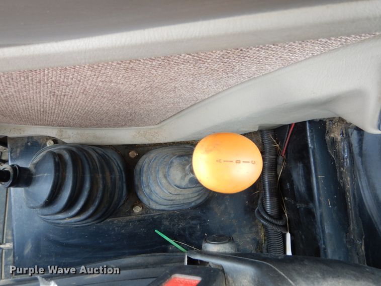 image for item GV9198 2013 John Deere 6115D  MFWD tractor