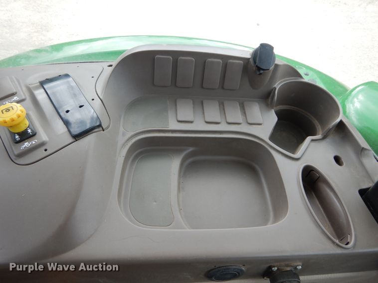 image for item GV9198 2013 John Deere 6115D  MFWD tractor