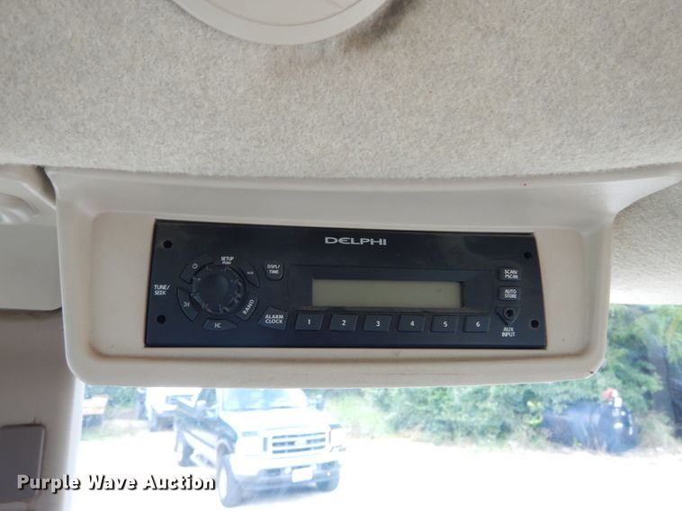 image for item GV9198 2013 John Deere 6115D  MFWD tractor